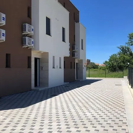 Holidayhouse Duje 4+1 Rooftop Terrace Seaview شقة *