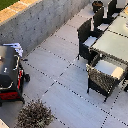 Holidayhouse Duje 4+1 Rooftop Terrace Seaview Apartment