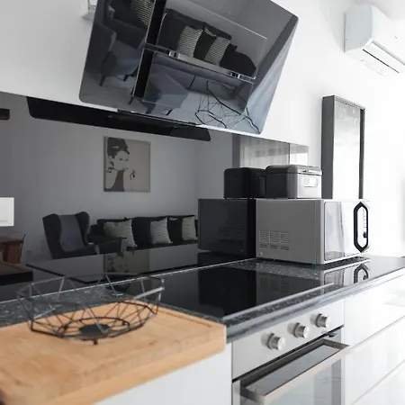 Holidayhouse Duje 4+1 Rooftop Terrace Seaview