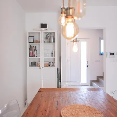 Holidayhouse Duje 4+1 Rooftop Terrace Seaview Apartment