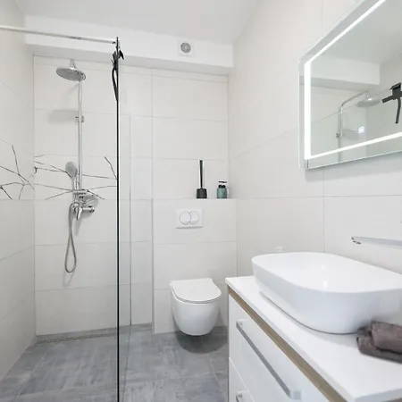 Holidayhouse Duje 4+1 Rooftop Terrace Seaview شقة