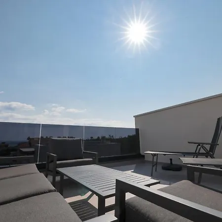 شقة Holidayhouse Duje 4+1 Rooftop Terrace Seaview *