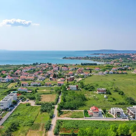 Holidayhouse Duje 4+1 Rooftop Terrace Seaview Apartment